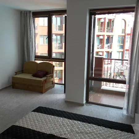 Chateau Del Marina Plus Apartment Nesebar