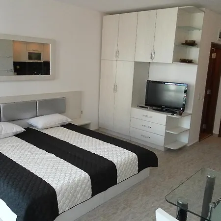 Chateau Del Marina Plus Apartment *